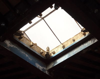 herculanean skylight
