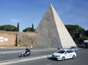 pyramid_does_not_belong_in_rome_20180426_094942.jpg